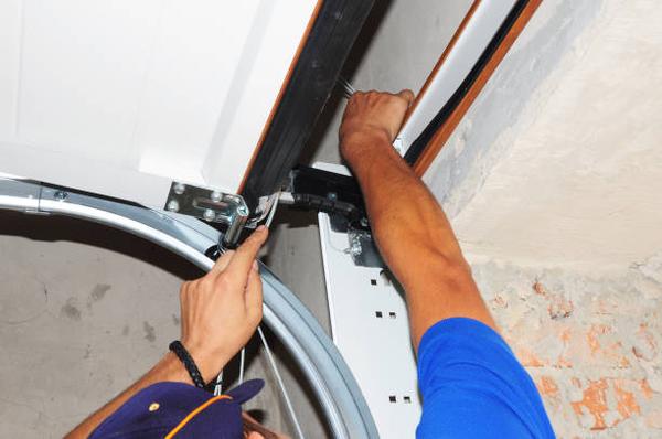 Dependable Garage Door Repair to Keep Your Family Safe